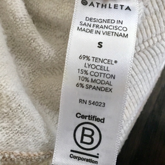 Athleta Balance Printed Jogger in Camo Lux Oatmeal Heather - Picture 9 of 16